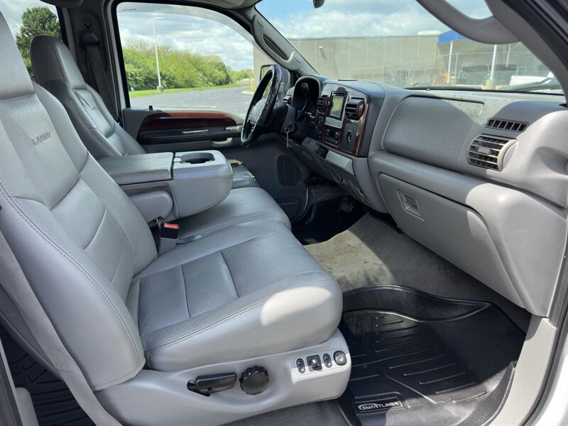 2005 Ford F-350 Lariat DRW - Photo 17 - Indianapolis, IN 46234