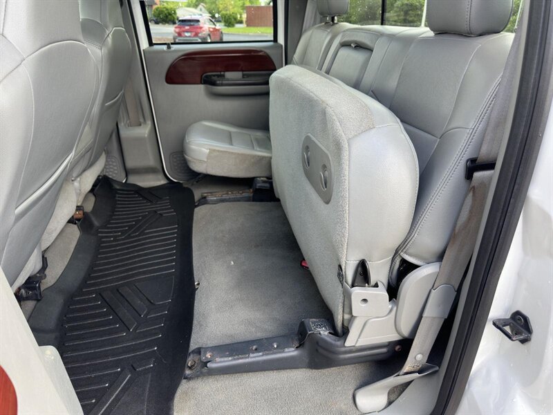 2005 Ford F-350 Lariat DRW - Photo 14 - Indianapolis, IN 46234