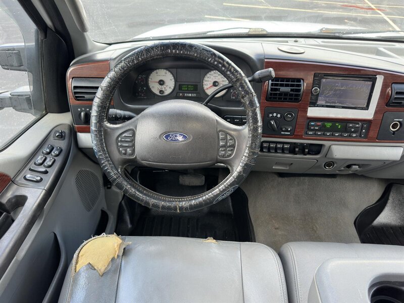 2005 Ford F-350 Lariat DRW - Photo 7 - Indianapolis, IN 46234