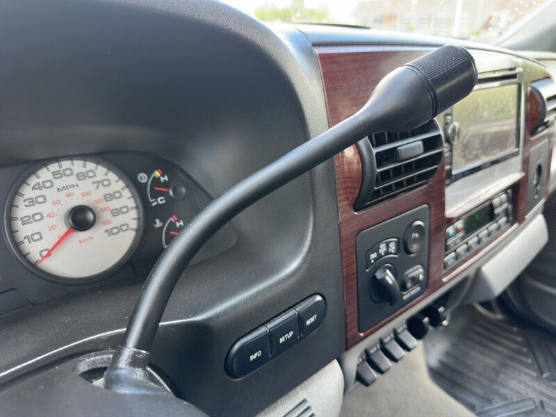2005 Ford F-350 Lariat DRW - Photo 22 - Indianapolis, IN 46234