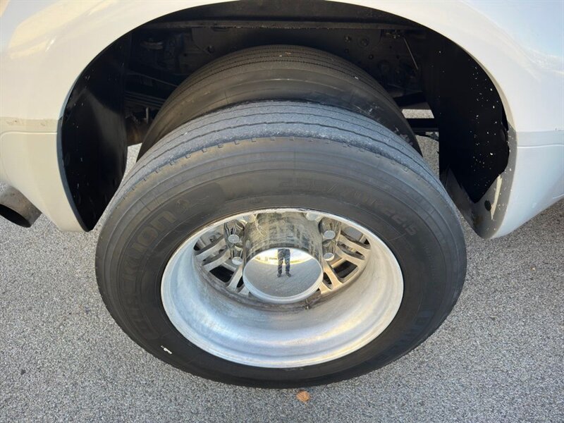 2005 Ford F-350 Lariat DRW - Photo 31 - Indianapolis, IN 46234