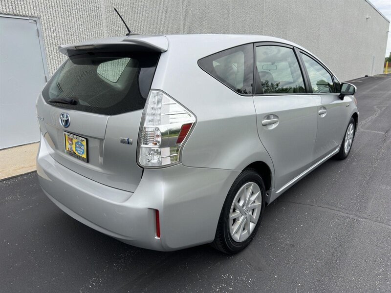 2012 Toyota Prius v Two - Photo 4 - Indianapolis, IN 46234