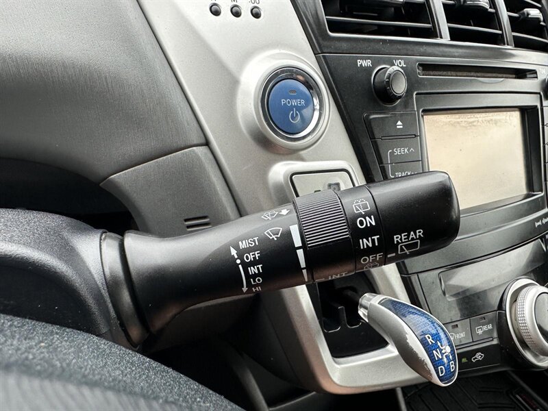 2012 Toyota Prius v Two - Photo 15 - Indianapolis, IN 46234