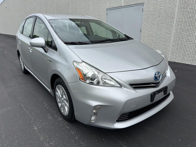2012 Toyota Prius v Two - Photo 3 - Indianapolis, IN 46234