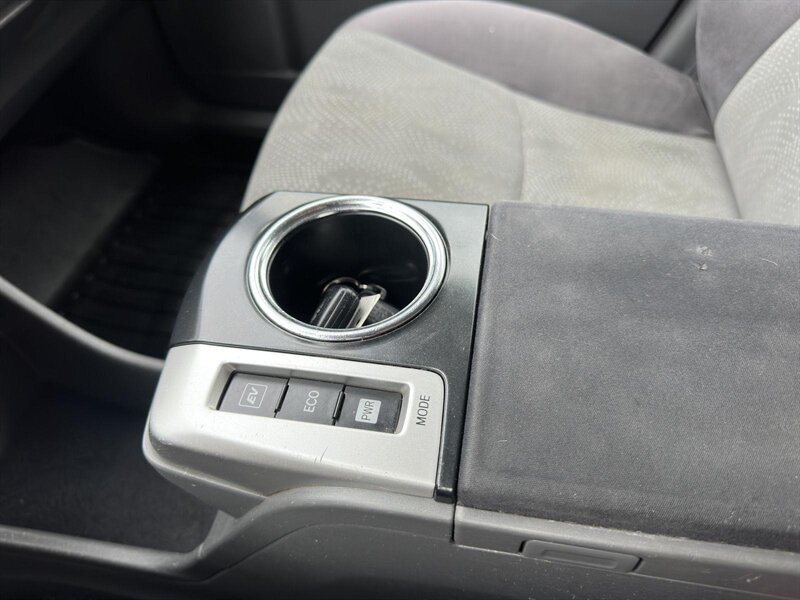 2012 Toyota Prius v Two - Photo 28 - Indianapolis, IN 46234