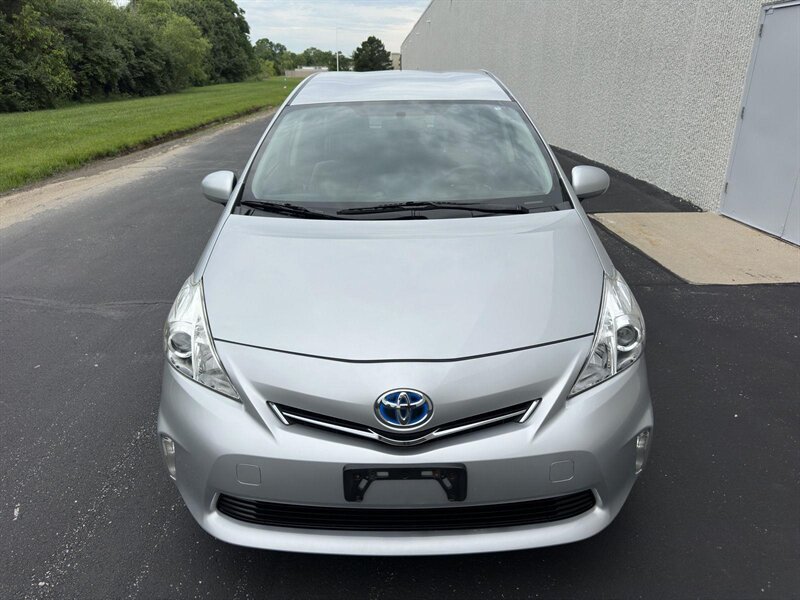 2012 Toyota Prius v Two - Photo 2 - Indianapolis, IN 46234