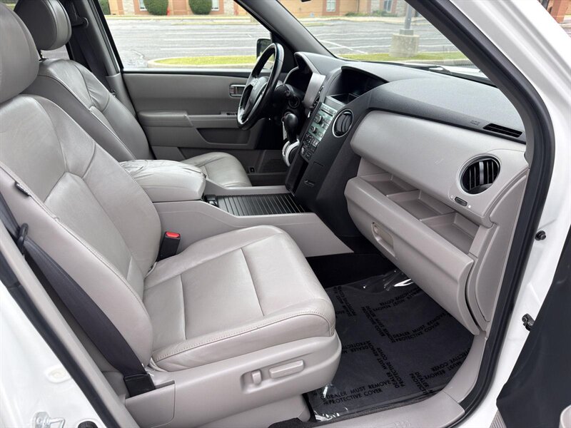 2010 Honda Pilot EX-L - Photo 14 - Indianapolis, IN 46234