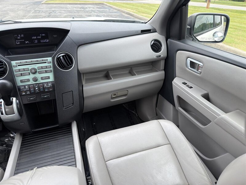 2010 Honda Pilot EX-L - Photo 9 - Indianapolis, IN 46234
