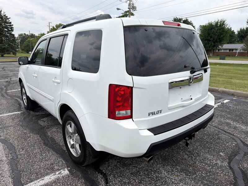 2010 Honda Pilot EX-L - Photo 6 - Indianapolis, IN 46234
