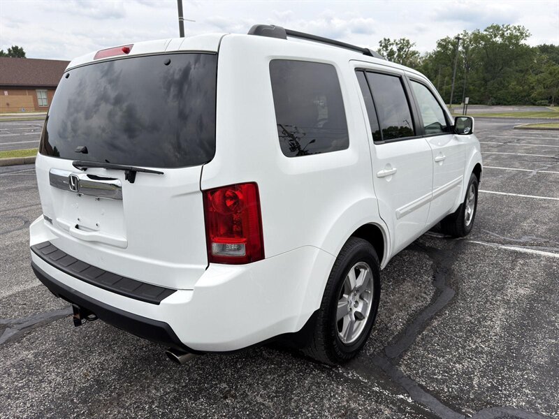 2010 Honda Pilot EX-L - Photo 4 - Indianapolis, IN 46234