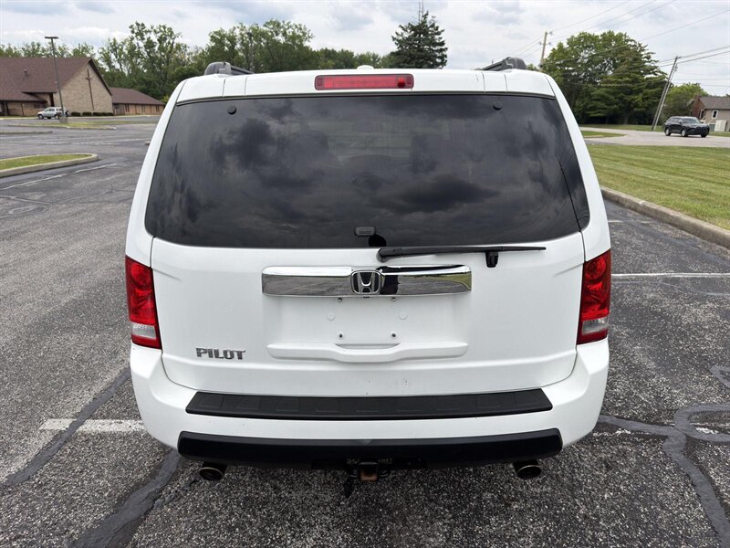 2010 Honda Pilot EX-L - Photo 5 - Indianapolis, IN 46234