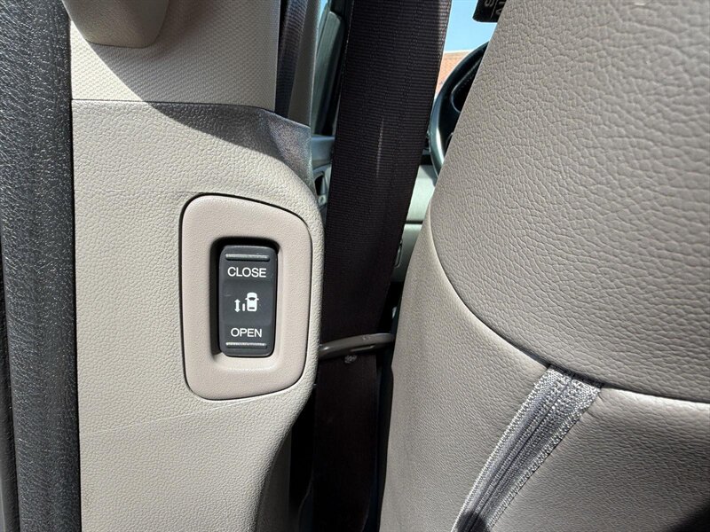 2015 Honda Odyssey EX-L - Photo 34 - Indianapolis, IN 46234