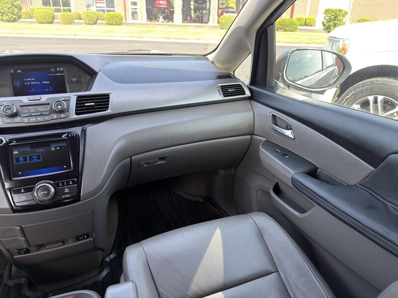 2015 Honda Odyssey EX-L - Photo 8 - Indianapolis, IN 46234