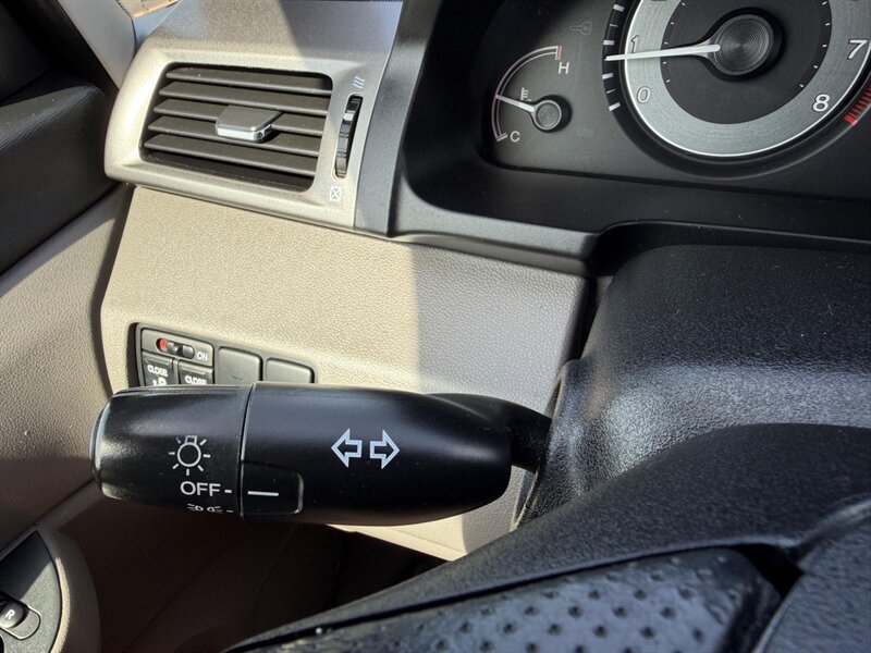 2015 Honda Odyssey EX-L - Photo 19 - Indianapolis, IN 46234