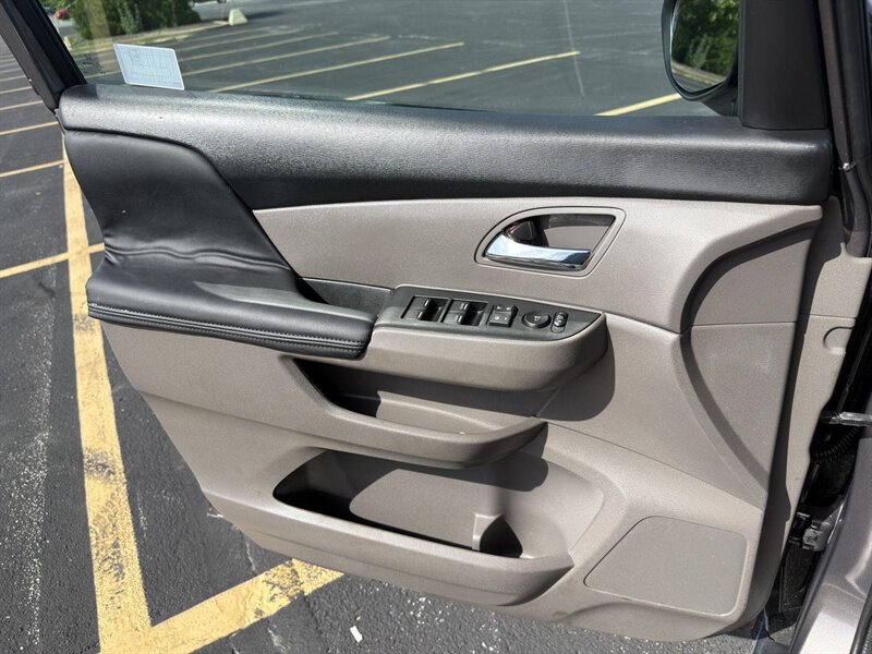 2015 Honda Odyssey EX-L - Photo 31 - Indianapolis, IN 46234