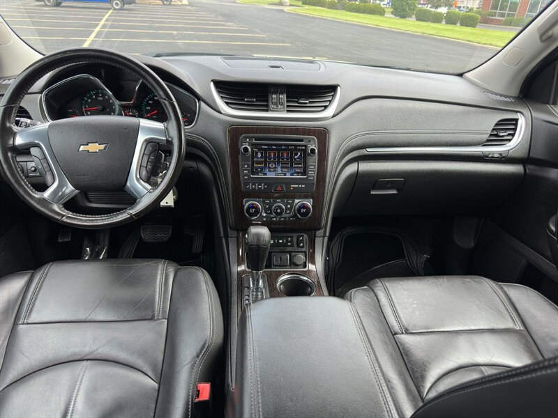 2015 Chevrolet Traverse 2LT 2LT - Photo 9 - Indianapolis, IN 46234