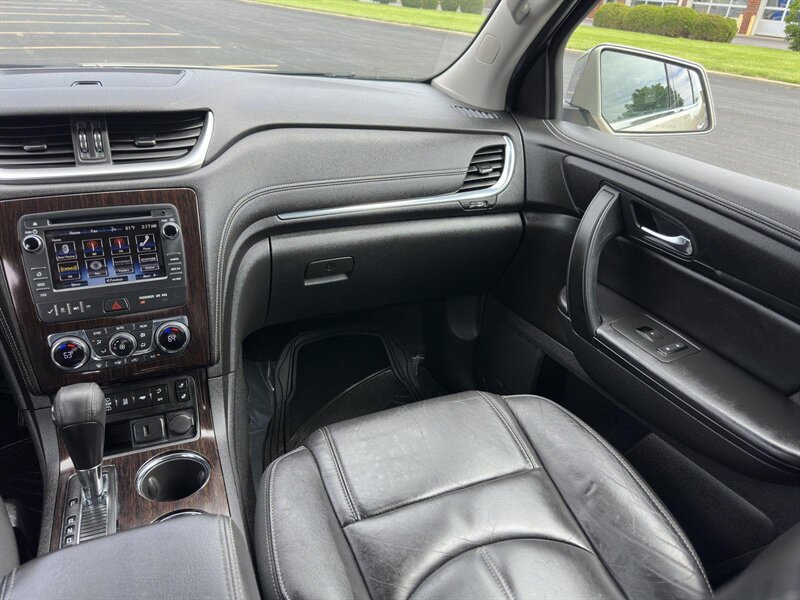2015 Chevrolet Traverse 2LT 2LT - Photo 10 - Indianapolis, IN 46234
