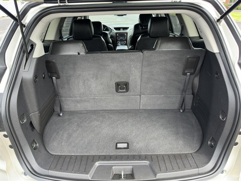 2015 Chevrolet Traverse 2LT 2LT - Photo 15 - Indianapolis, IN 46234