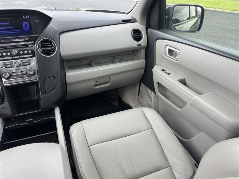 2014 Honda Pilot EX-L - Photo 9 - Indianapolis, IN 46234