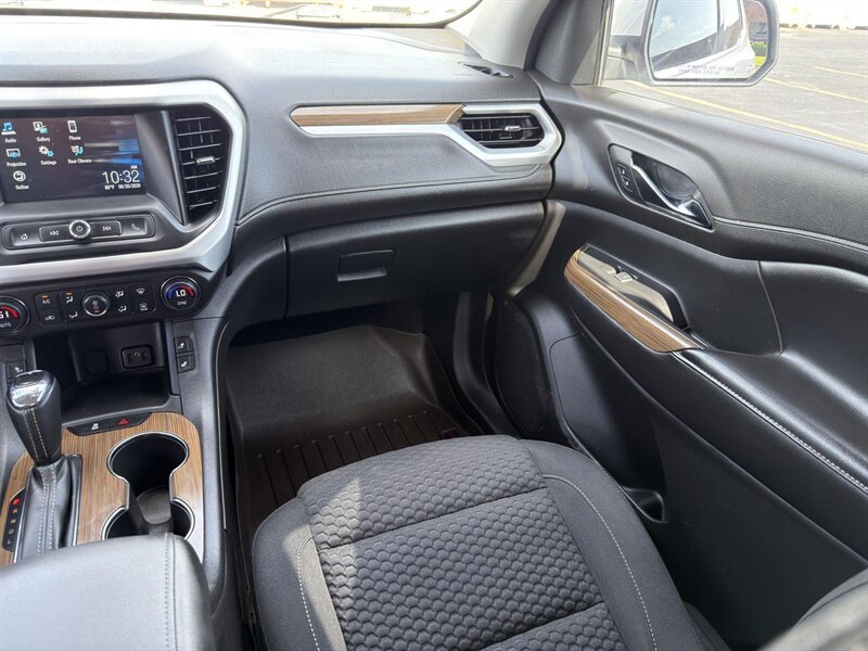 2019 GMC Acadia SLE-2 - Photo 9 - Indianapolis, IN 46234