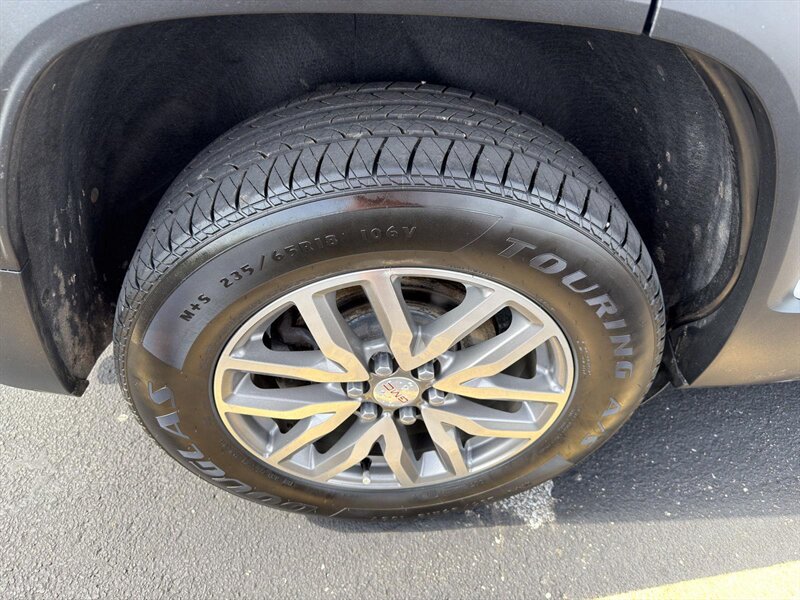 2019 GMC Acadia SLE-2 - Photo 43 - Indianapolis, IN 46234