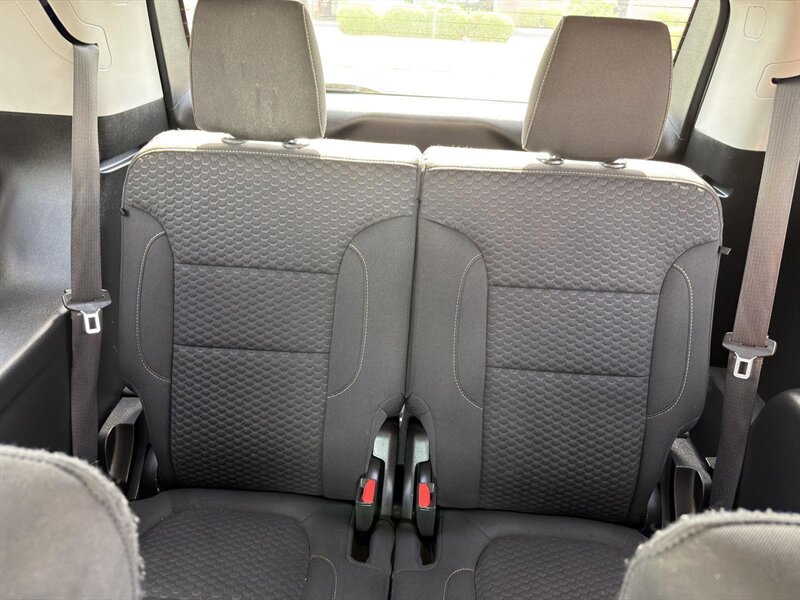 2019 GMC Acadia SLE-2 - Photo 13 - Indianapolis, IN 46234