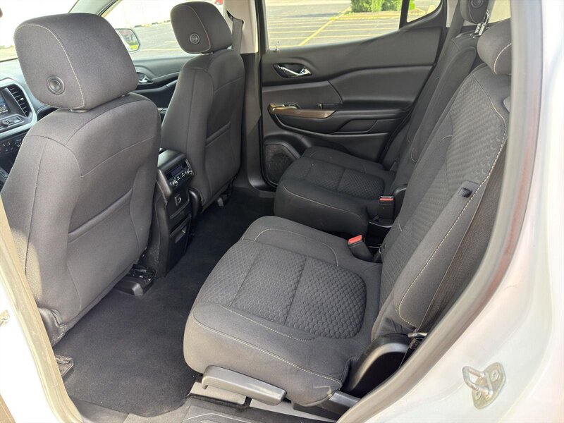 2019 GMC Acadia SLE-2 - Photo 11 - Indianapolis, IN 46234