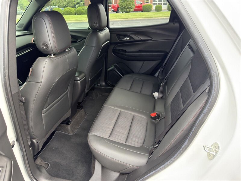 2022 Chevrolet Trailblazer RS - Photo 11 - Indianapolis, IN 46234