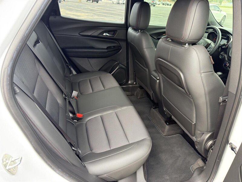 2022 Chevrolet Trailblazer RS - Photo 13 - Indianapolis, IN 46234