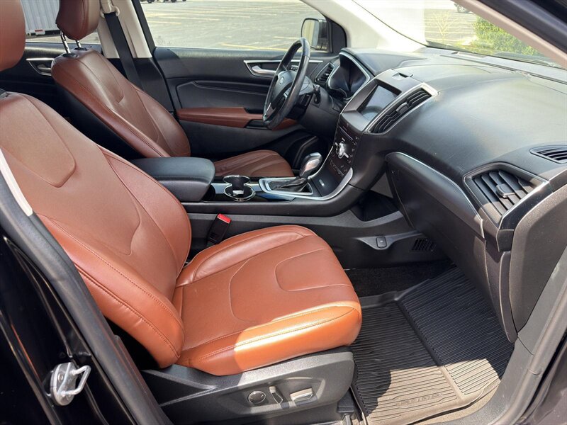 2018 Ford Edge Titanium - Photo 14 - Indianapolis, IN 46234