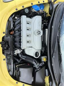 2010 Volkswagen Beetle   - Photo 18 - Indianapolis, IN 46234