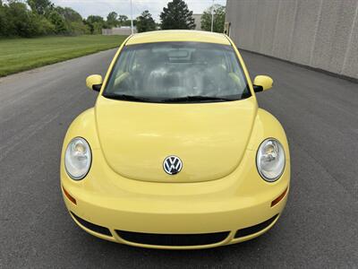 2010 Volkswagen Beetle   - Photo 2 - Indianapolis, IN 46234
