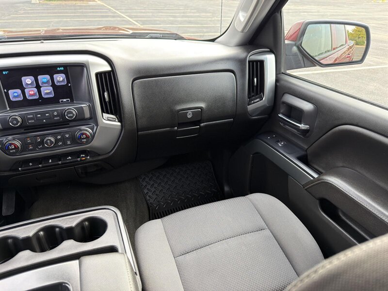 2017 Chevrolet Silverado 1500 LT - Photo 9 - Indianapolis, IN 46234