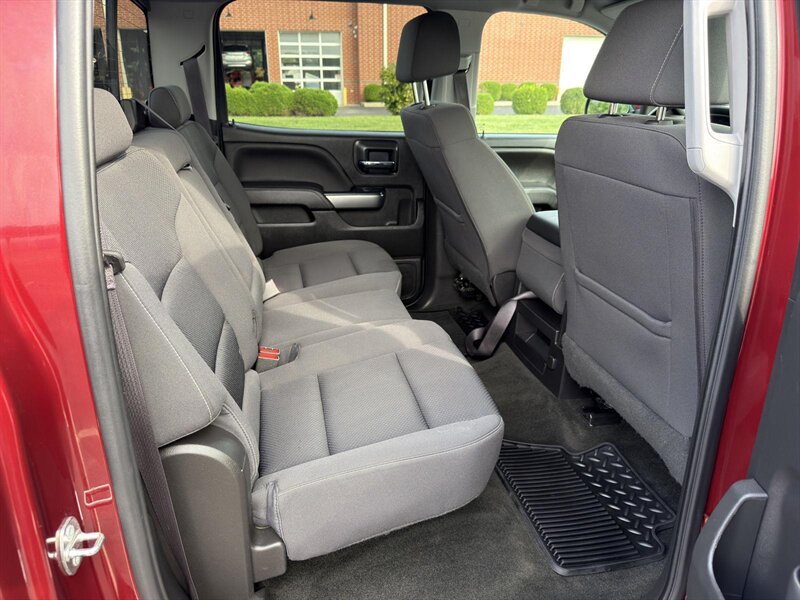2017 Chevrolet Silverado 1500 LT - Photo 14 - Indianapolis, IN 46234