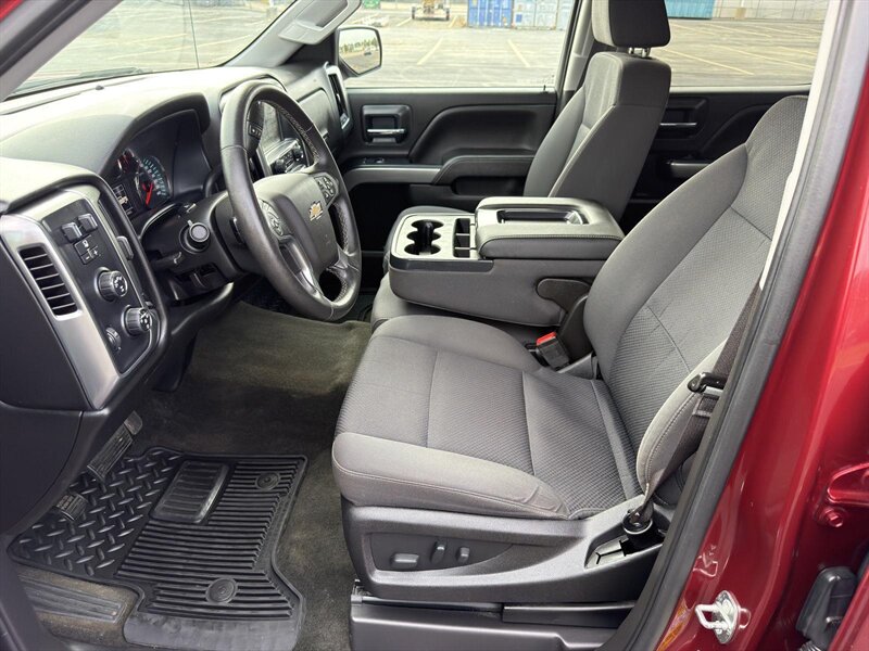 2017 Chevrolet Silverado 1500 LT - Photo 10 - Indianapolis, IN 46234
