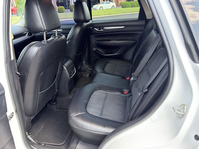 2018 Mazda CX-5 Touring - Photo 11 - Indianapolis, IN 46234