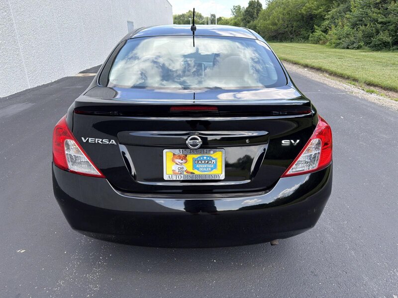 2013 Nissan Versa 1.6 S - Photo 5 - Indianapolis, IN 46234