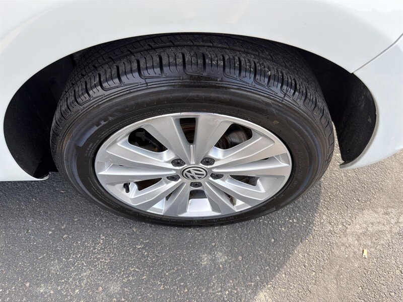 2021 Volkswagen Golf TSI - Photo 32 - Indianapolis, IN 46234