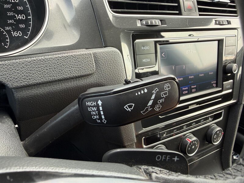 2021 Volkswagen Golf TSI - Photo 16 - Indianapolis, IN 46234