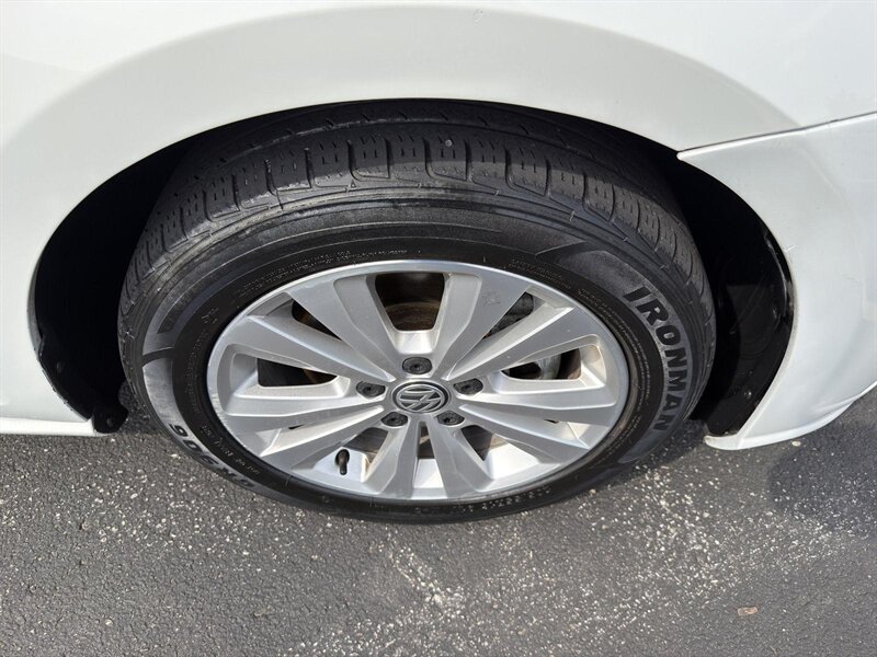 2021 Volkswagen Golf TSI - Photo 34 - Indianapolis, IN 46234