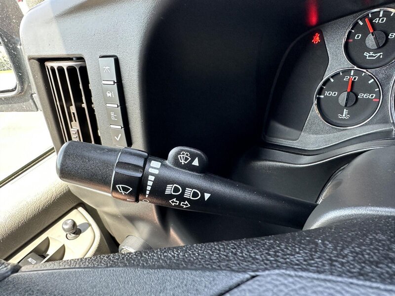 2020 Chevrolet Express LT Passenger - Photo 20 - Indianapolis, IN 46234