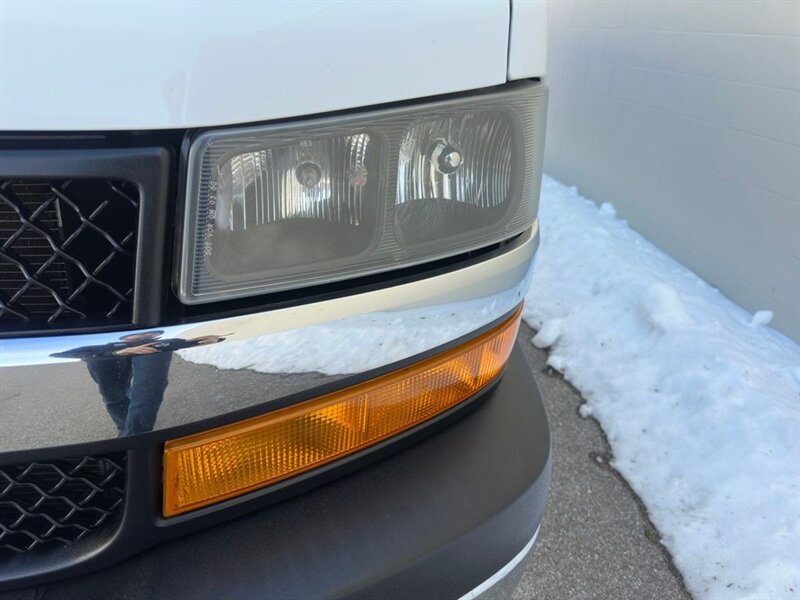 2020 Chevrolet Express LT Passenger - Photo 22 - Indianapolis, IN 46234