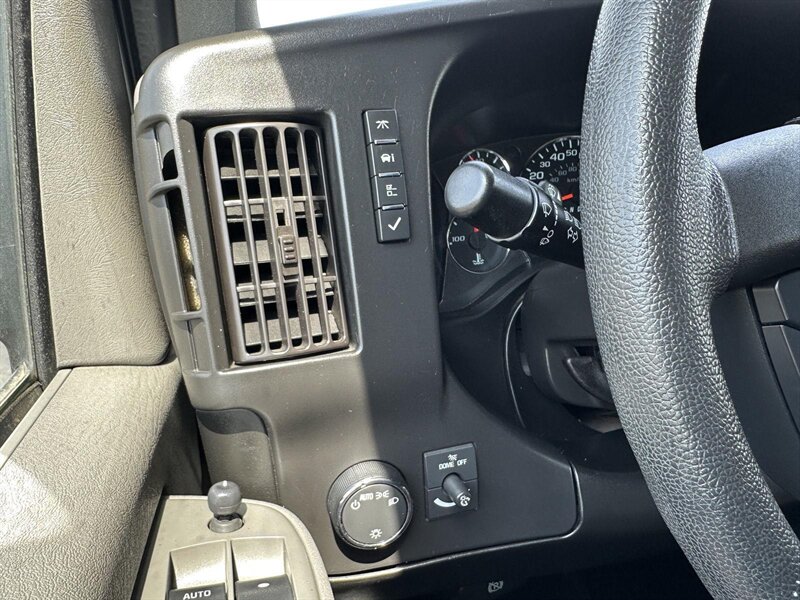 2020 Chevrolet Express LT Passenger - Photo 22 - Indianapolis, IN 46234