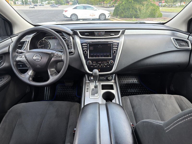 2019 Nissan Murano S - Photo 8 - Indianapolis, IN 46234