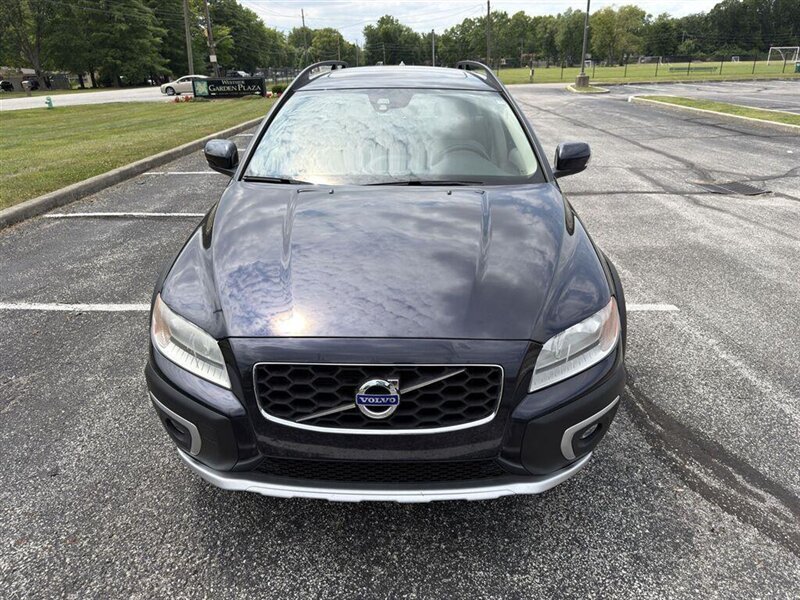 2016 Volvo XC70 T5 Drive-E Premier - Photo 2 - Indianapolis, IN 46234