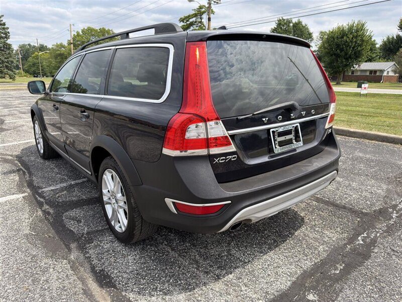 2016 Volvo XC70 T5 Drive-E Premier - Photo 6 - Indianapolis, IN 46234