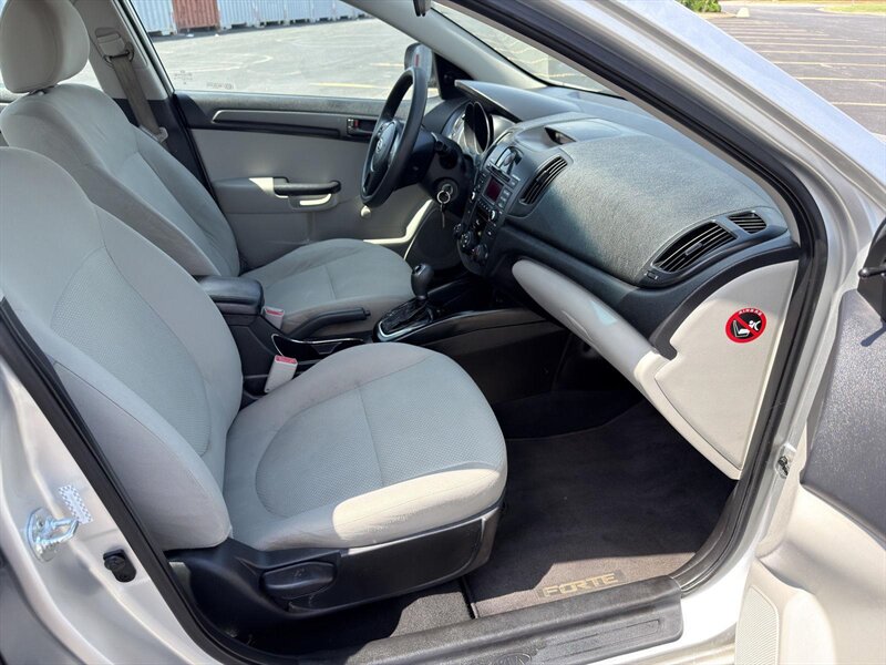 2012 Kia Forte LX - Photo 14 - Indianapolis, IN 46234