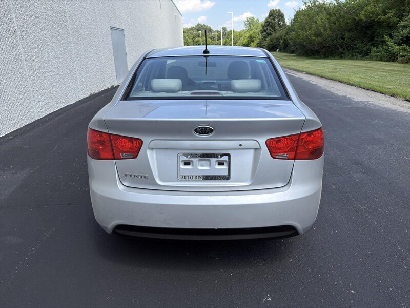 2012 Kia Forte LX - Photo 5 - Indianapolis, IN 46234