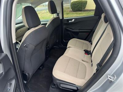 2021 Ford Escape Hybrid SE   - Photo 14 - Indianapolis, IN 46234