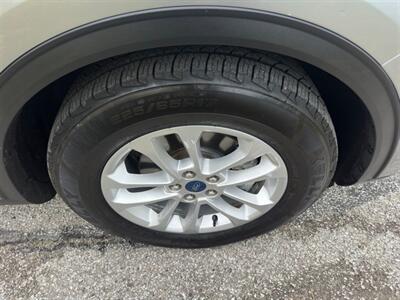 2021 Ford Escape Hybrid SE   - Photo 43 - Indianapolis, IN 46234